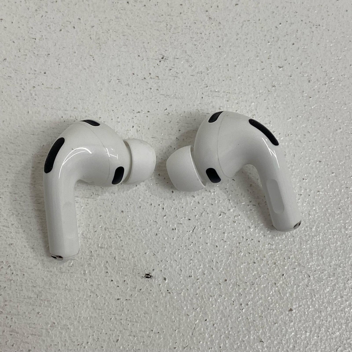 MFHP4J/A Apple AirPods Pro 第3世代 MFHP4J/A【加古川店】