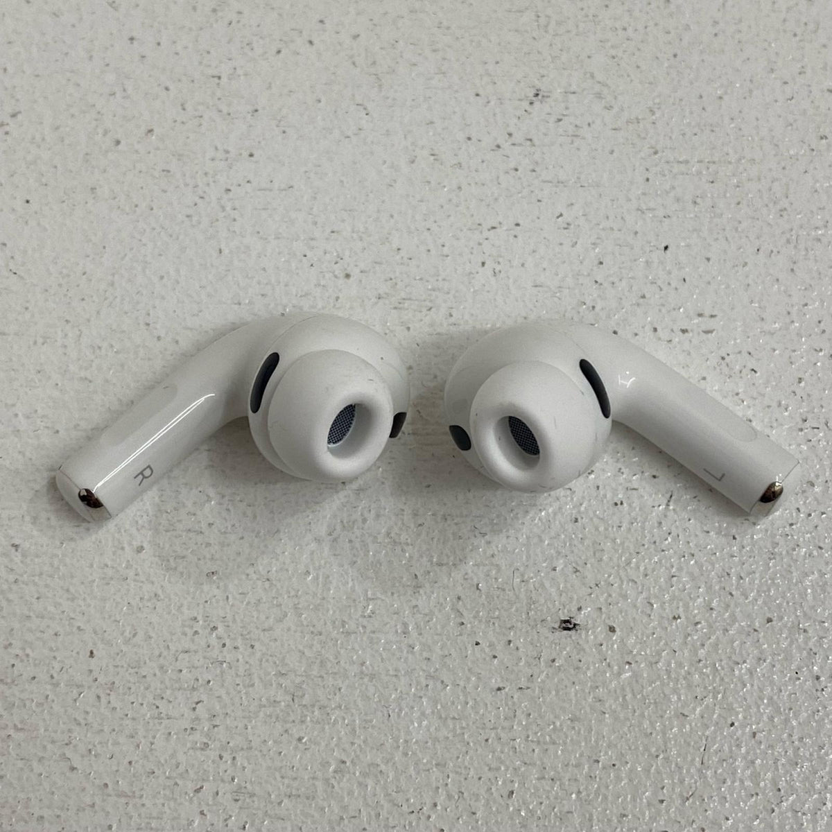 MFHP4J/A Apple AirPods Pro 第3世代 MFHP4J/A【加古川店】