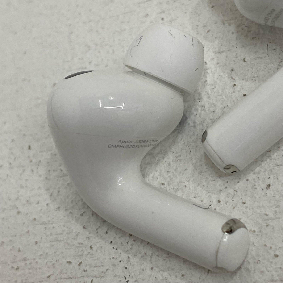 MFHP4J/A Apple AirPods Pro 第3世代 MFHP4J/A【加古川店】