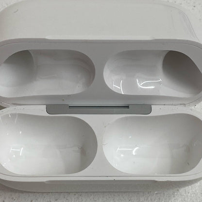 MFHP4J/A Apple AirPods Pro 第3世代 MFHP4J/A【加古川店】