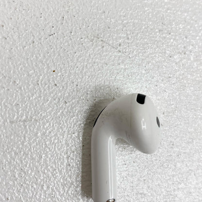 Apple AirPods4 ワイヤレスイヤホン ANC搭載モデル F36XX9MX5M Bluetooth 防水・防塵 ノイズキャンセリング 外音取り込み 箱・マニュアル付属【加古川店】