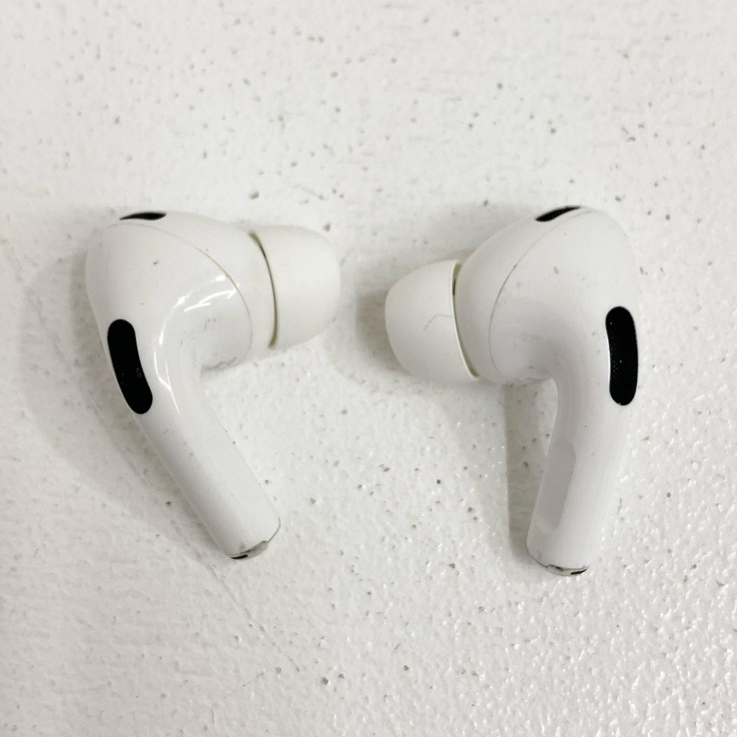 Apple AirPods Pro 第2世代 ワイヤレスイヤホン MTJV3J/A L4962QH4CF Bluetooth 防水・防塵 ノイズキャンセリング 外音取り込み 本体のみ ケース傷【加古川店】