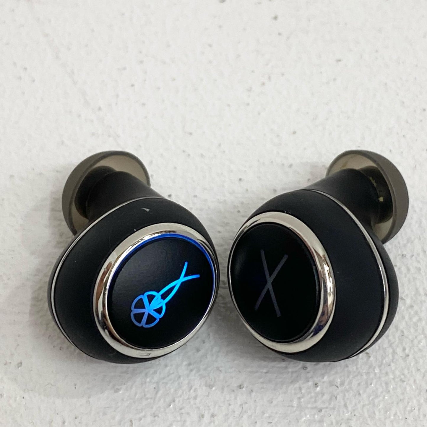 オンキョー ONKYO ANIMA AOW01 ワイヤレスイヤホン Re:ゼロから始める異世界生活 レムモデル TRUE WIRELESS EARPHONES Bluetooth 防水・防塵 イヤーピース・充電ケーブル・説明書付属【加古川店】