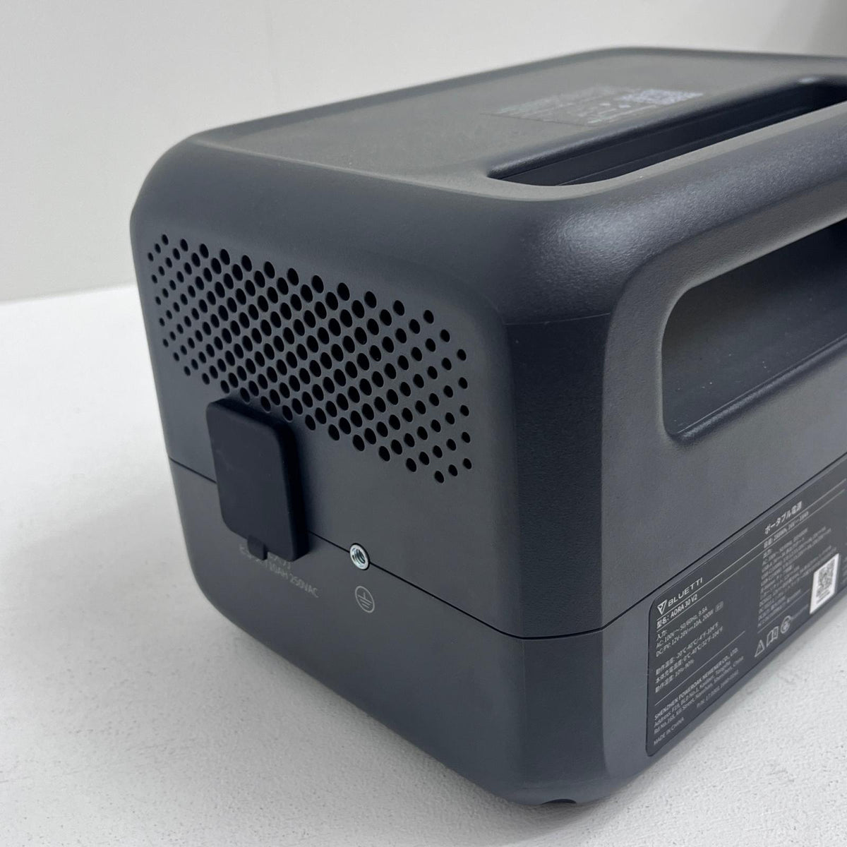 AORA30V2 BLUETTI AORA 30 V2 ポータブル電源 AORA30V2 充電池容量 / 出力ポート 288Wh/18000mAh / ACx2 DCx2 USB-Ax2 USB-Cx2 ｼｶﾞｰｿｹｯﾄx1【加古川店】