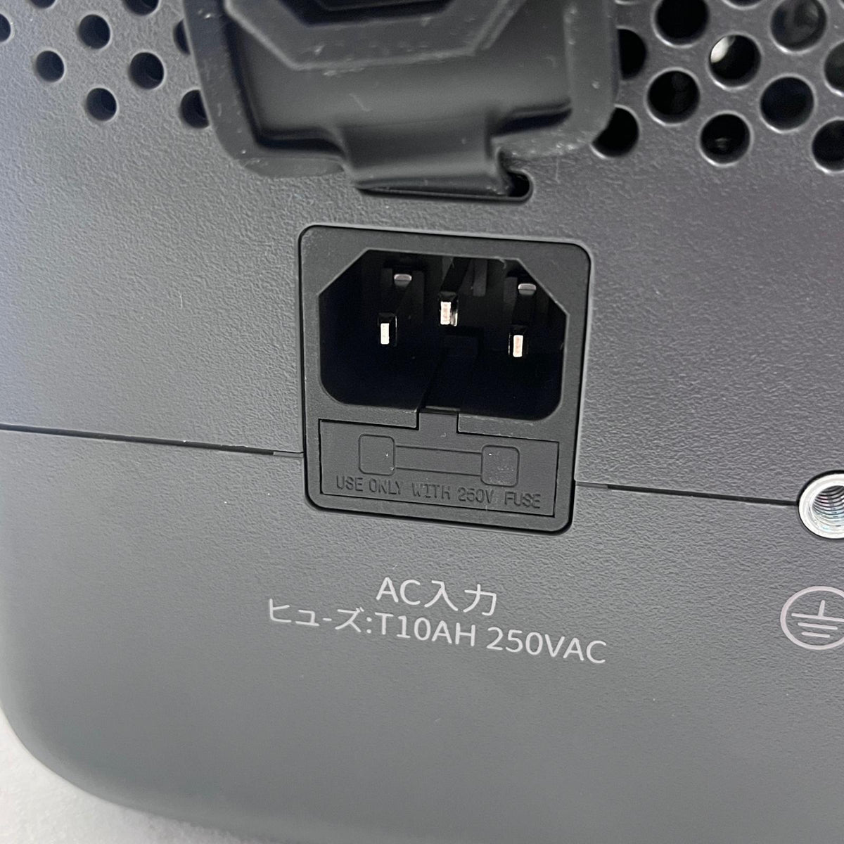 AORA30V2 BLUETTI AORA 30 V2 ポータブル電源 AORA30V2 充電池容量 / 出力ポート 288Wh/18000mAh / ACx2 DCx2 USB-Ax2 USB-Cx2 ｼｶﾞｰｿｹｯﾄx1【加古川店】