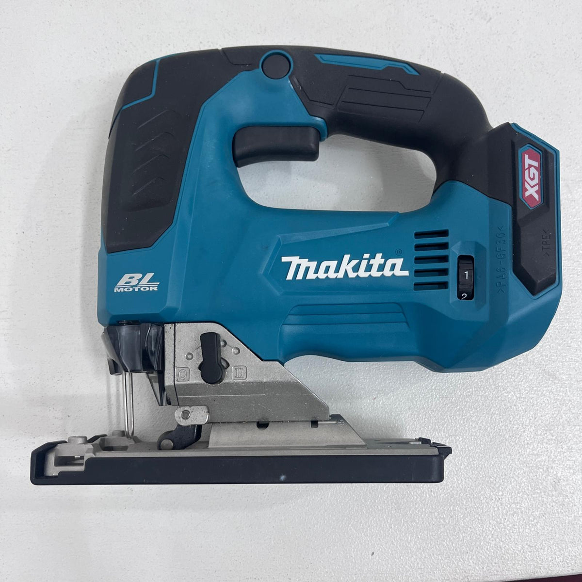 JV002GZ makita 40V充電式ジグソー JV002GZ 切断能力　木材：135mm　アルミ：20mm　軟鋼板：10mm【加古川店】