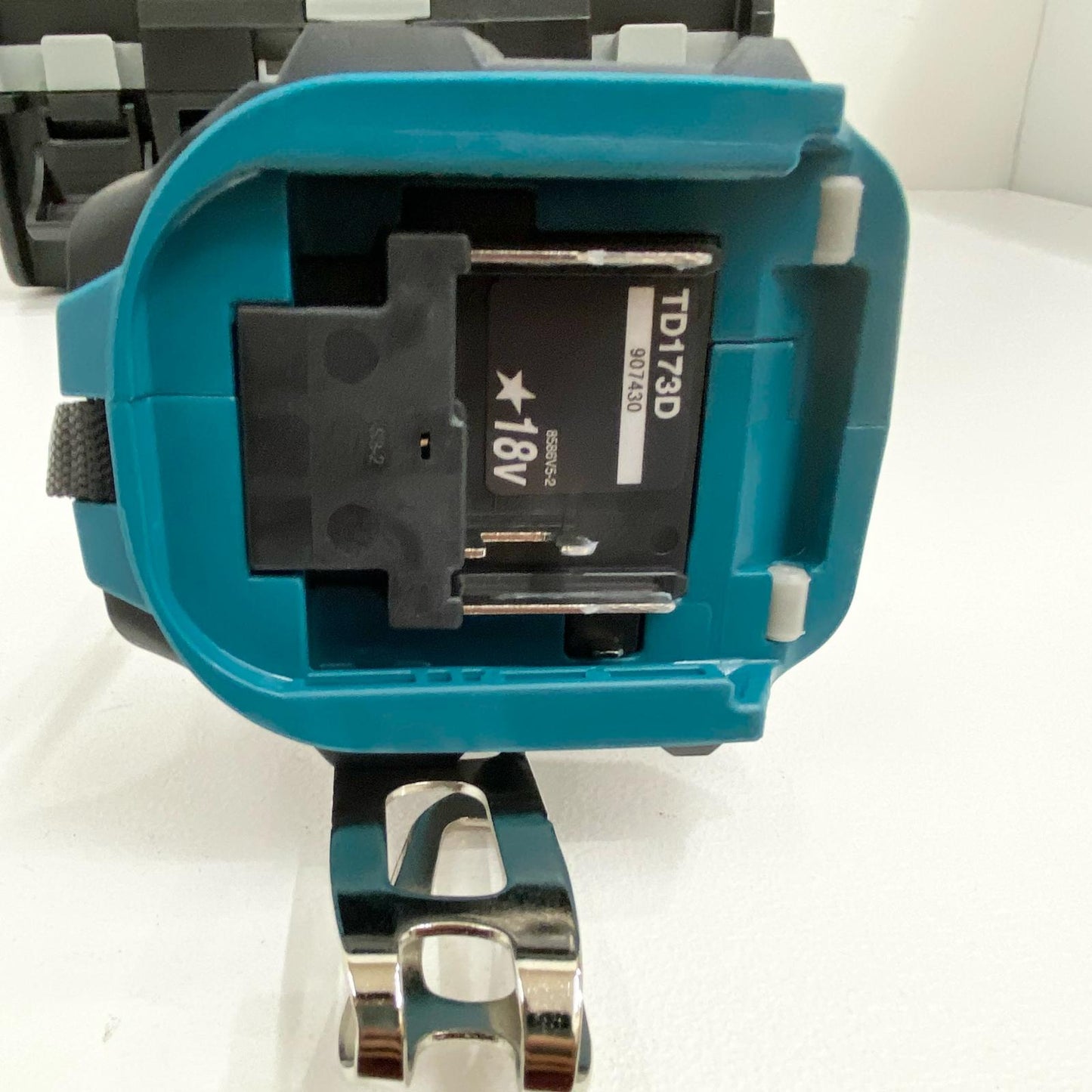 makita マキタ 18V充電式インパクトドライバ TD173DRGX 最大締め付けトルク:180N・m バッテリー×2充電器・ケース・ガイド付属【加古川店】