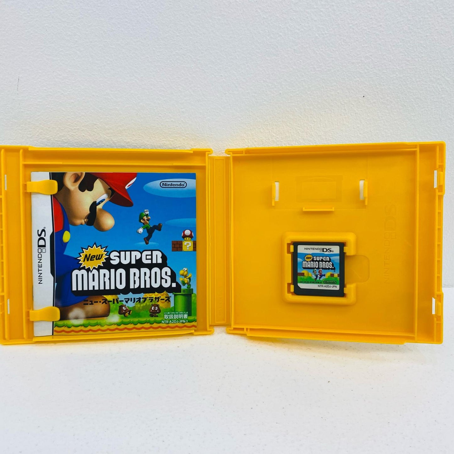 【中古】 ゲームソフト NEWスーパーマリオブラザーズ Nintendo DS アクション NTR-P-A2DJ