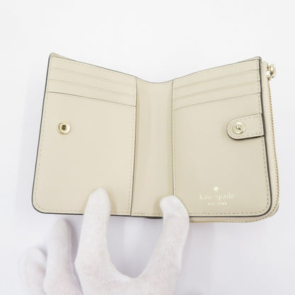kate spade NEW YORK | ケイトスペードニューヨーク スペード フラワー スモール L-ジップ ウォレット 二つ折り財布 KK894 グレージュ【瀬戸大橋店】
