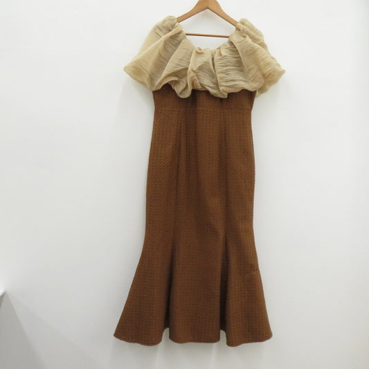 LEJA 2WAYオフショルダーパフスリーブマーメイドワンピース ワンピース LJES322242 ブラウン サイズ：L【瀬戸大橋店】