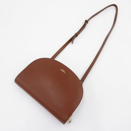 A.P.C | アーペーセー CLUTCH DEMI-LUNE ショルダーバッグ ブラウン【瀬戸大橋店】