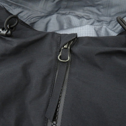 ACRONYM × Tilak/200着限定 Evolution Jacket マウンテンパーカー ブラック サイズ：S【瀬戸大橋店】