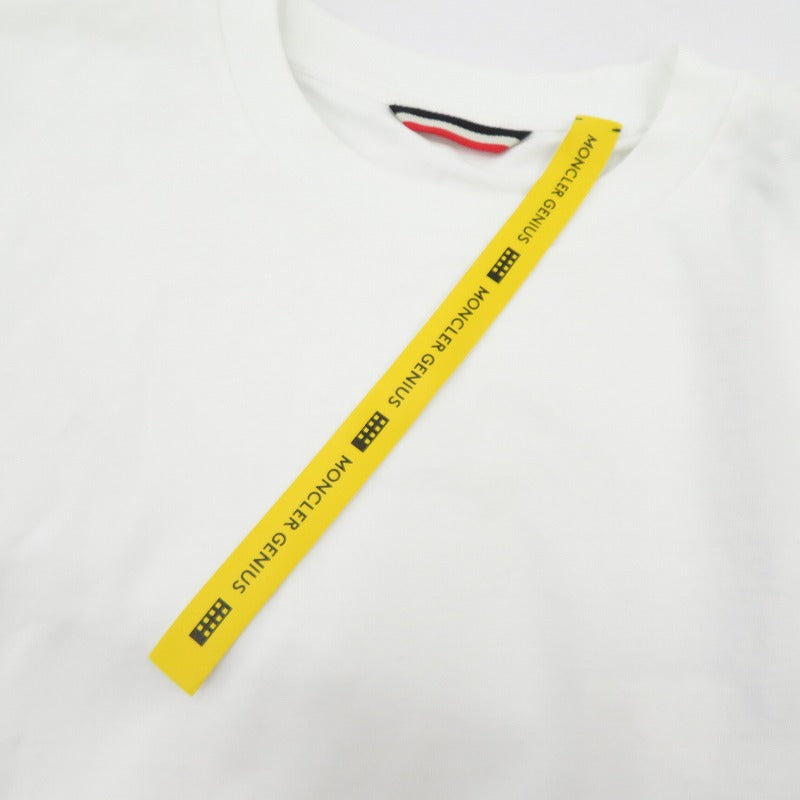 MONCLER GENIUS | モンクレールジニアス アームパッチ ロングスリーブ 長袖Ｔシャツ F10928D70000 V8136 ホワイト サイズ：S【瀬戸大橋店】