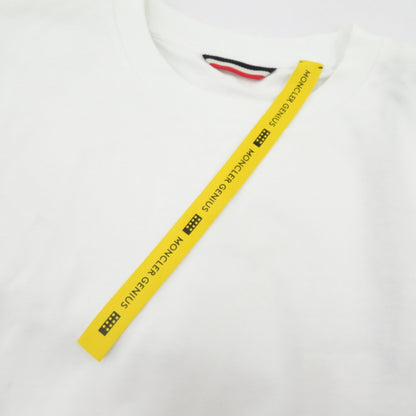MONCLER GENIUS | モンクレールジニアス アームパッチ ロングスリーブ 長袖Ｔシャツ F10928D70000 V8136 ホワイト サイズ：S【瀬戸大橋店】
