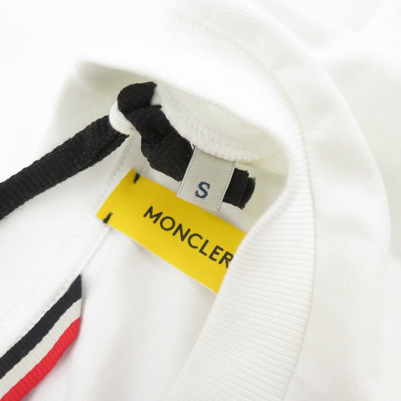 MONCLER GENIUS | モンクレールジニアス アームパッチ ロングスリーブ 長袖Ｔシャツ F10928D70000 V8136 ホワイト サイズ：S【瀬戸大橋店】
