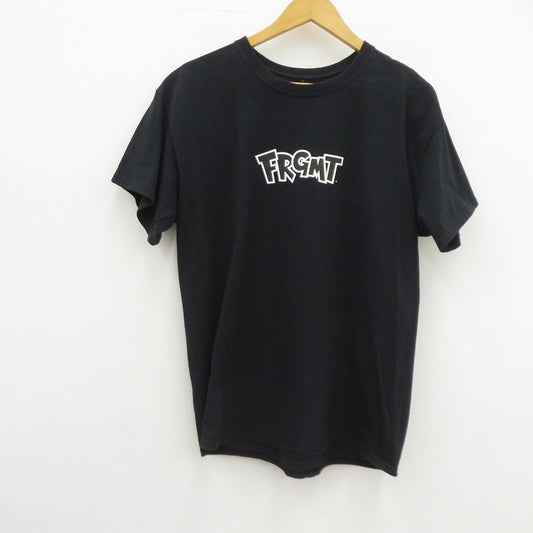 FRAGMENT | フラグメント ×Pokemon/THUNDERBOLT PROJECT/FRGMT LOGO TEE 半袖Ｔシャツ ブラック サイズ：L【瀬戸大橋店】