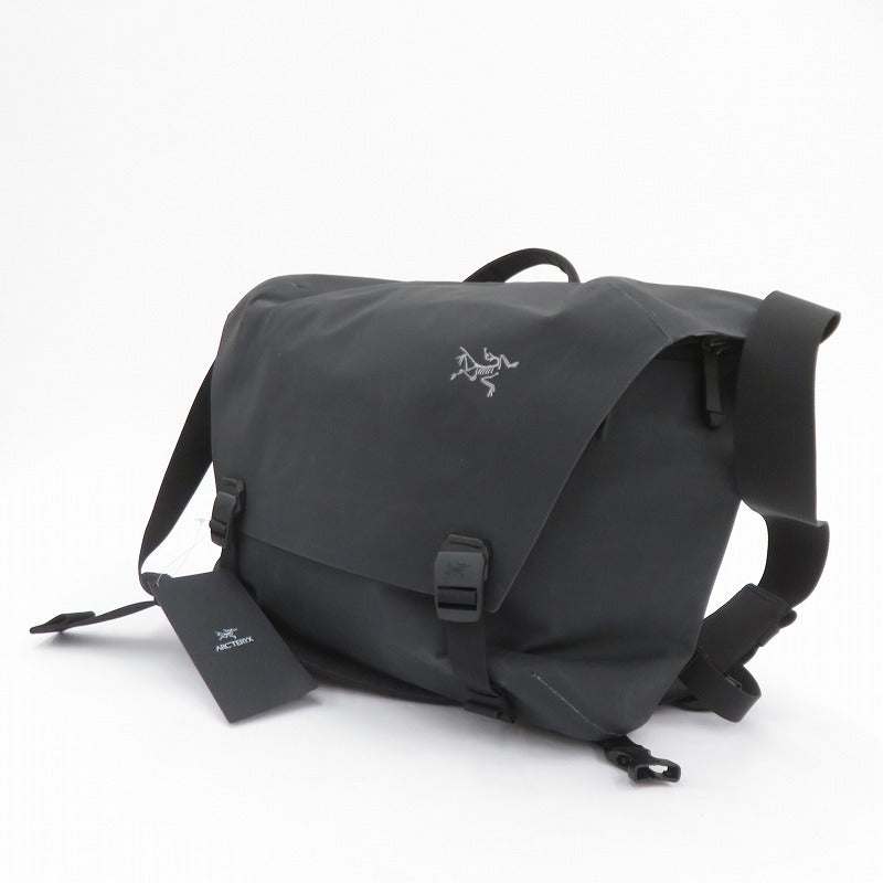 ARC'TERYX | アークテリクス Granville 10 Courier Bag ショルダーバッグ X00001038401 ブラック【瀬戸大橋店】