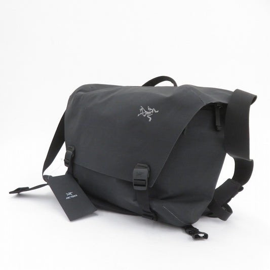 ARC'TERYX | アークテリクス Granville 10 Courier Bag ショルダーバッグ X00001038401 ブラック【瀬戸大橋店】