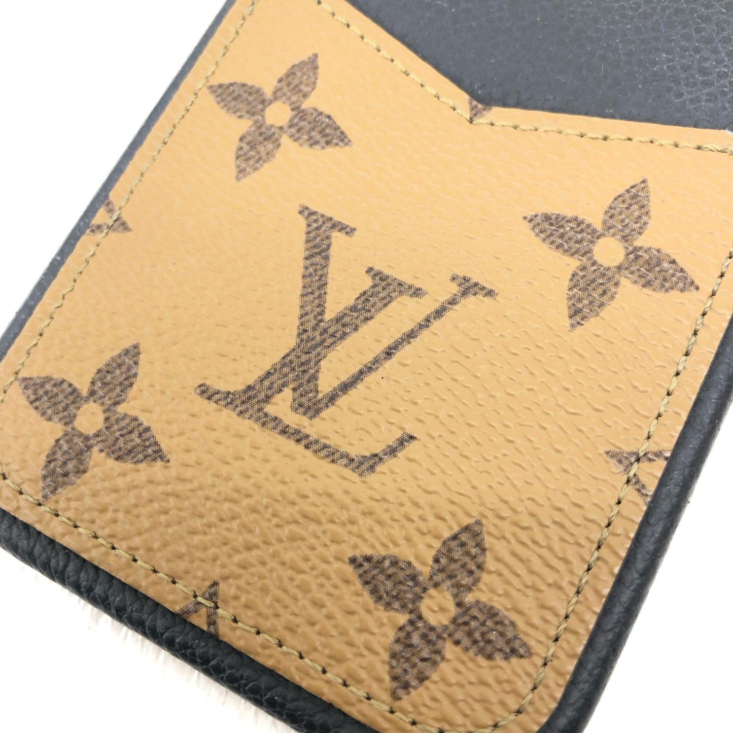 LOUIS VUITTON | ルイ・ヴィトン IPHONE・バンパー 15 PRO その他小物 M82889 ブラック【瀬戸大橋店】