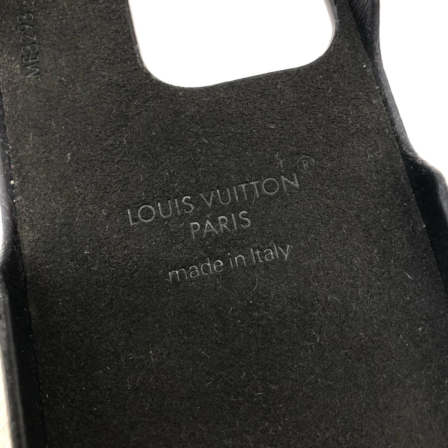 LOUIS VUITTON | ルイ・ヴィトン IPHONE・バンパー 15 PRO その他小物 M82889 ブラック【瀬戸大橋店】