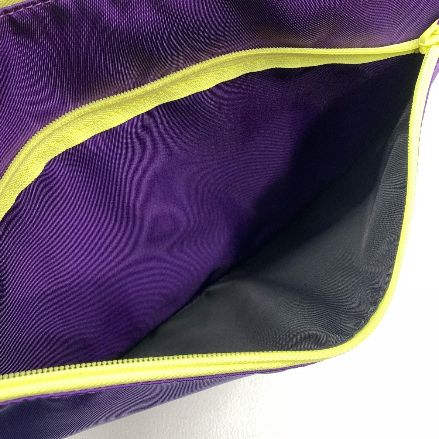 Graphpaper | グラフペーパー Nylon Twill Sacoche L その他バッグ GU233-90308C パープル【瀬戸大橋店】