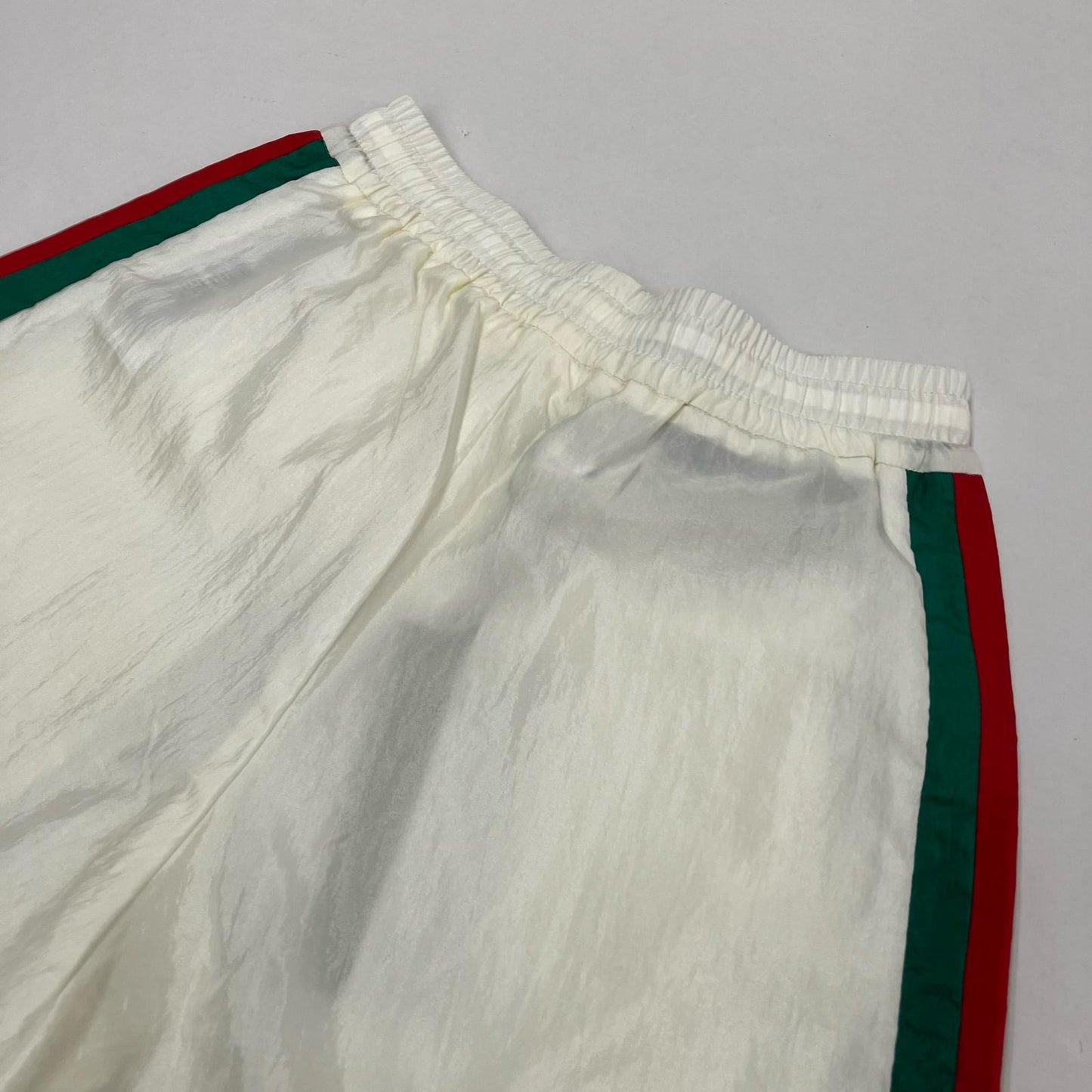 GUCCI | グッチ Technical nylon shorts ショートパンツ 678653 ホワイト サイズ：XXS【イオン広店】