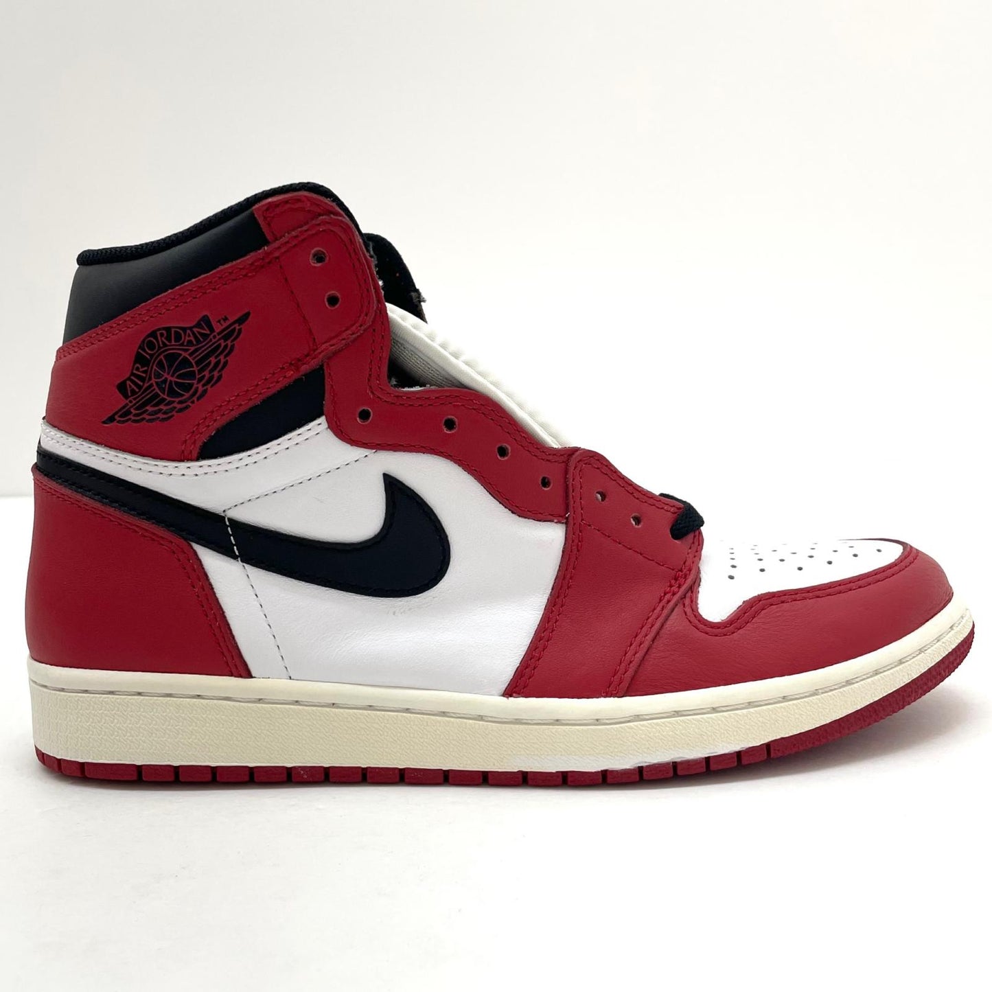 【中古】NIKE | ナイキ Air Jordan 1 Retro High "Chicago" (2015)/エアジョーダン1 レトロ ハイ "シカゴ" (2015) スニーカー 靴　555088-101 レッド×ホワイト×ブラック 27.5cm【尾張小牧店】