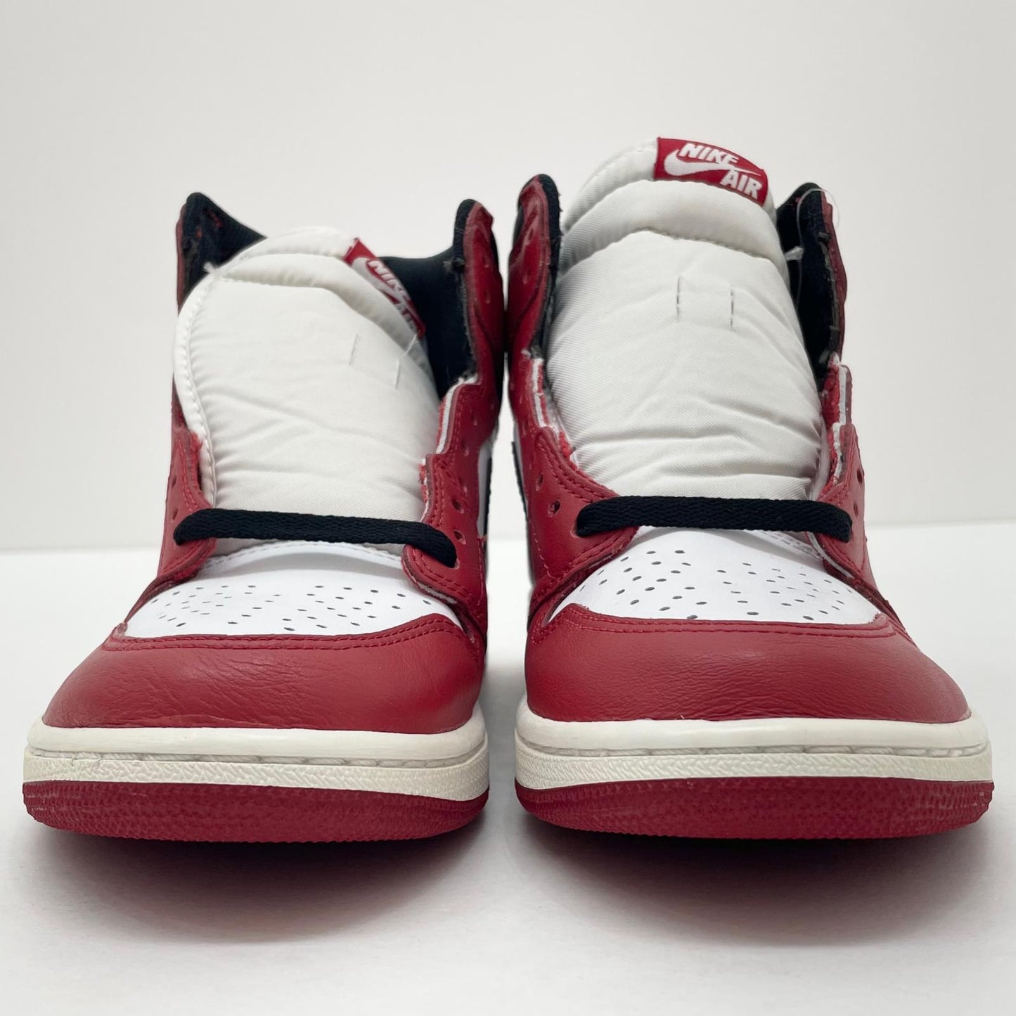 【中古】NIKE | ナイキ Air Jordan 1 Retro High "Chicago" (2015)/エアジョーダン1 レトロ ハイ "シカゴ" (2015) スニーカー 靴　555088-101 レッド×ホワイト×ブラック 27.5cm【尾張小牧店】