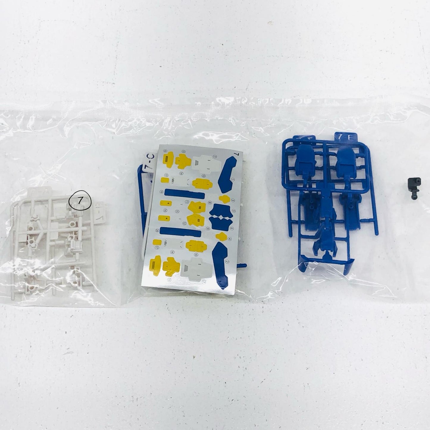 【中古】 MOBILITY JOINT GUNDAM VOL.5 プラモデル 03.ガンダムエクシア07.EXパーツ 2点【加古川物流】