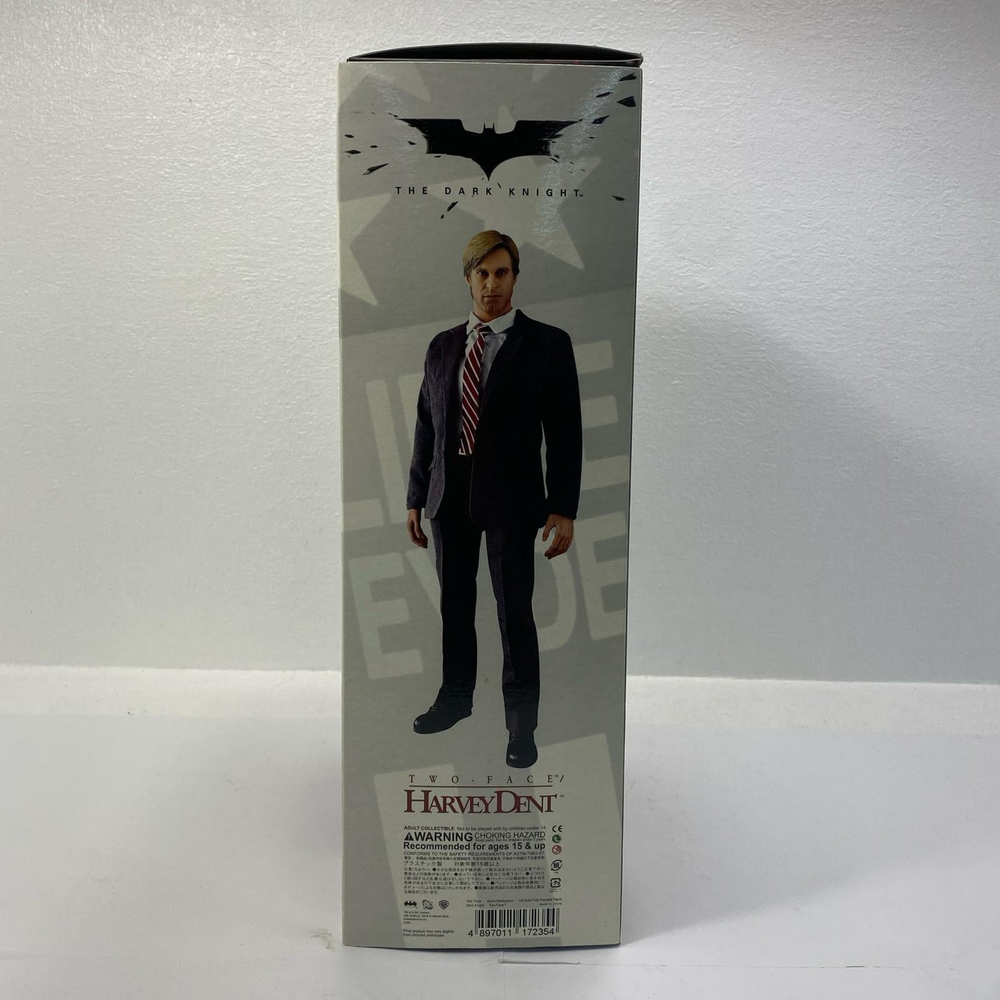 Two-Face "The Dark Knight" Movie Masterpiece 1/6 Scale Action Figure (Mamegyorai Exclusive Distribution) [Figure]