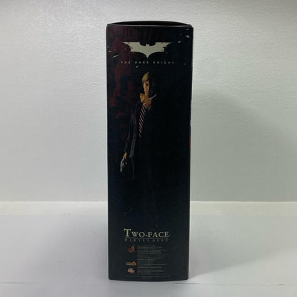 Two-Face "The Dark Knight" Movie Masterpiece 1/6 Scale Action Figure (Mamegyorai Exclusive Distribution) [Figure]