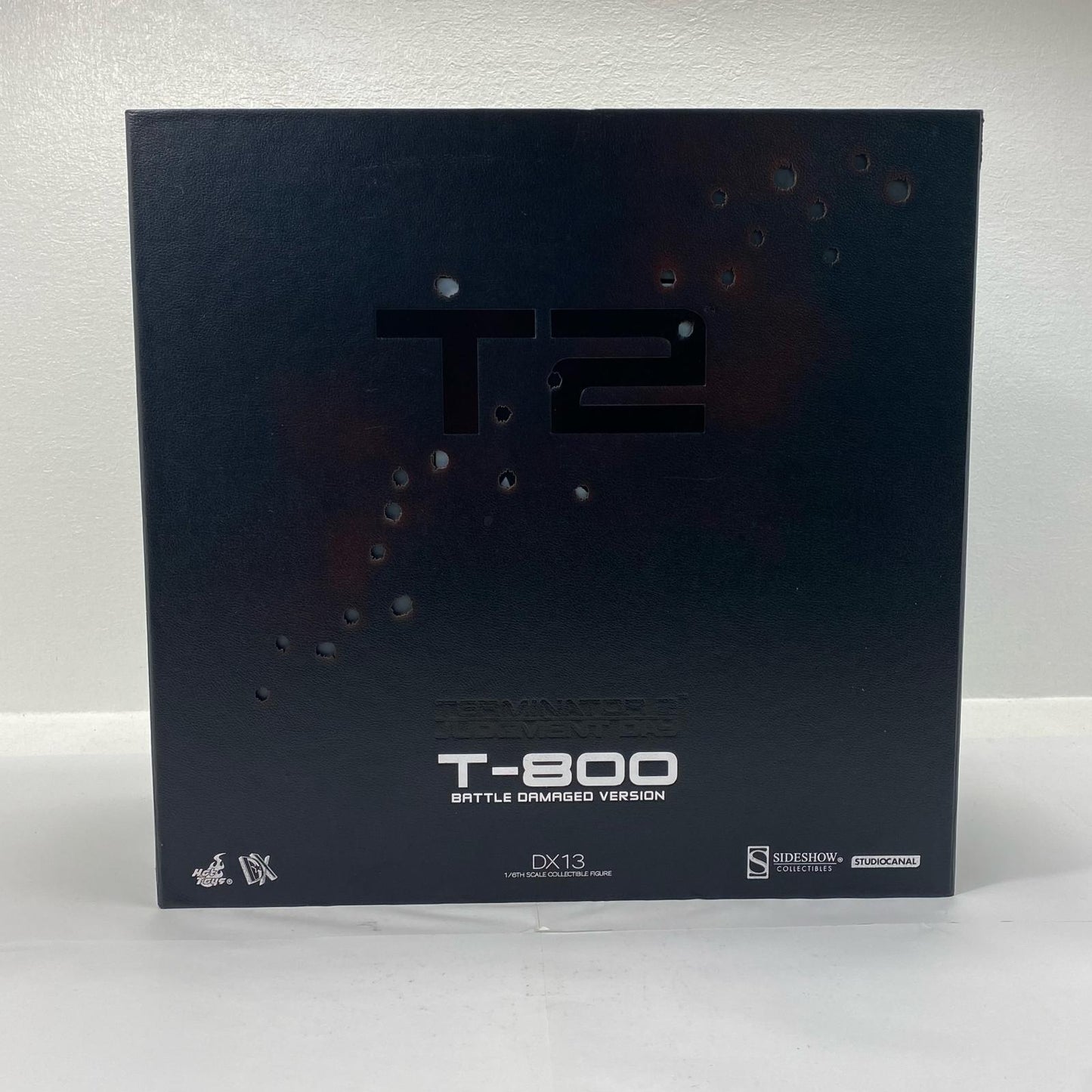 T-800バトルダメージ版「ターミネーター2」ムービー・マスターピースDX1/6スケールフィギュア【フィギュア】