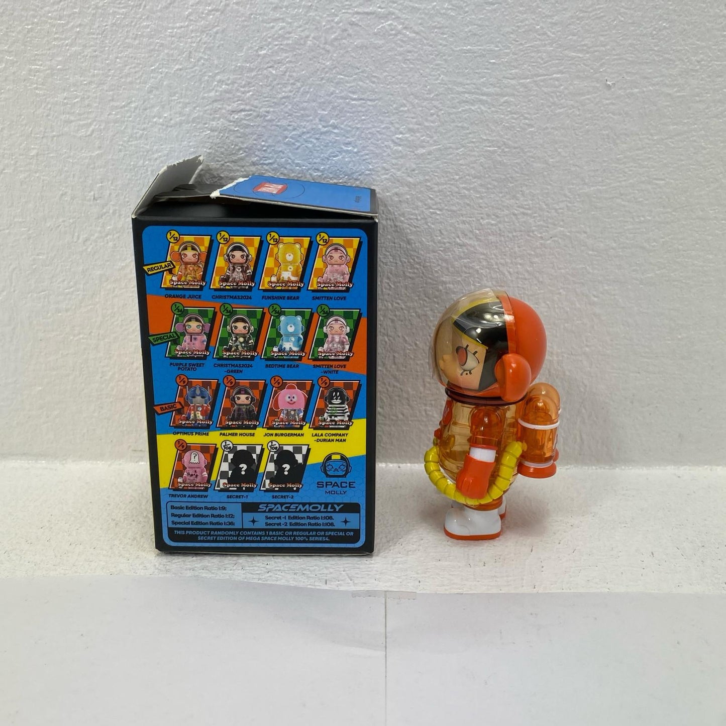 MEGA SPACE MOLLY 100% Series 4 [Figures]