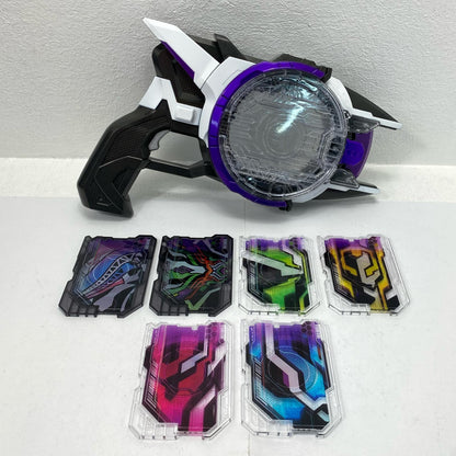[Used] [Initial Defect Support Product/First Press Bonus Included] PREMIUM DX Memorial Laser Raise Riser "Kamen Rider Geats" Premium Bandai Exclusive [Figure]