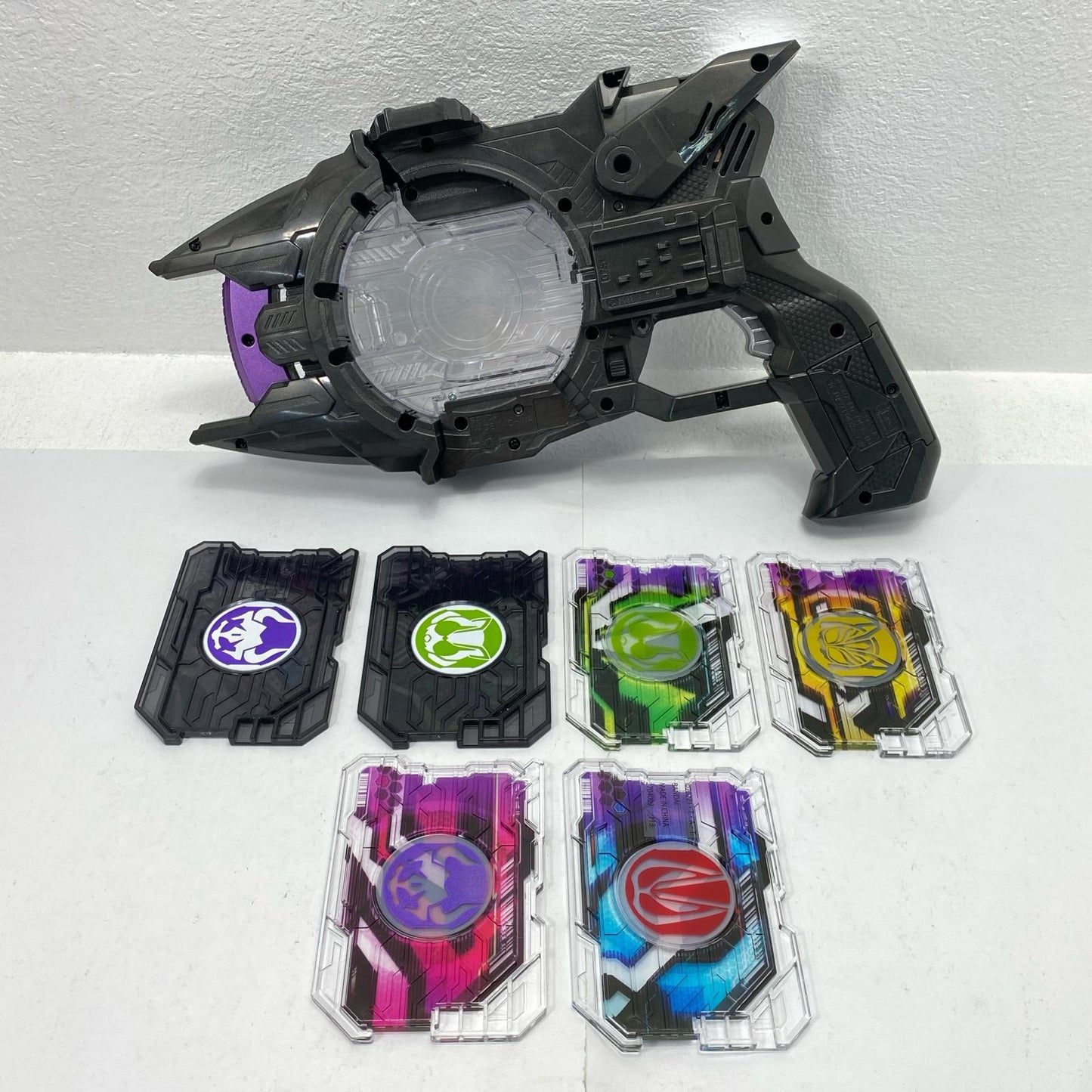 [Used] [Initial Defect Support Product/First Press Bonus Included] PREMIUM DX Memorial Laser Raise Riser "Kamen Rider Geats" Premium Bandai Exclusive [Figure]