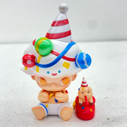 Party for Piggy: POP MART DIMOO Pet Vacation Series [Figure]