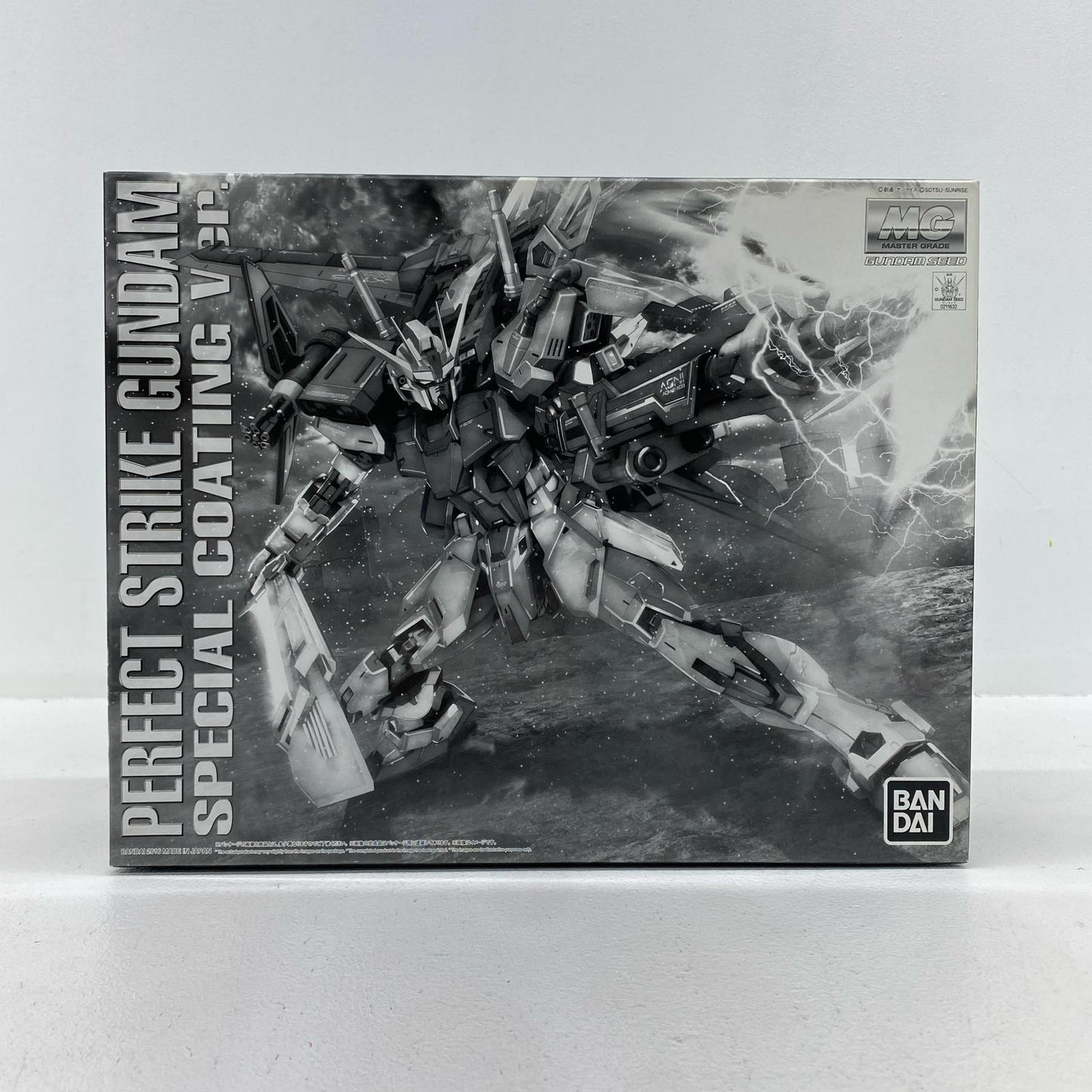 1/100 MG GAT-X105+AQM/E-YM-1 Perfect Strike Gundam Special Coating Ver. "Mobile Suit Gundam SEED" Premium Bandai Limited [0211632]
