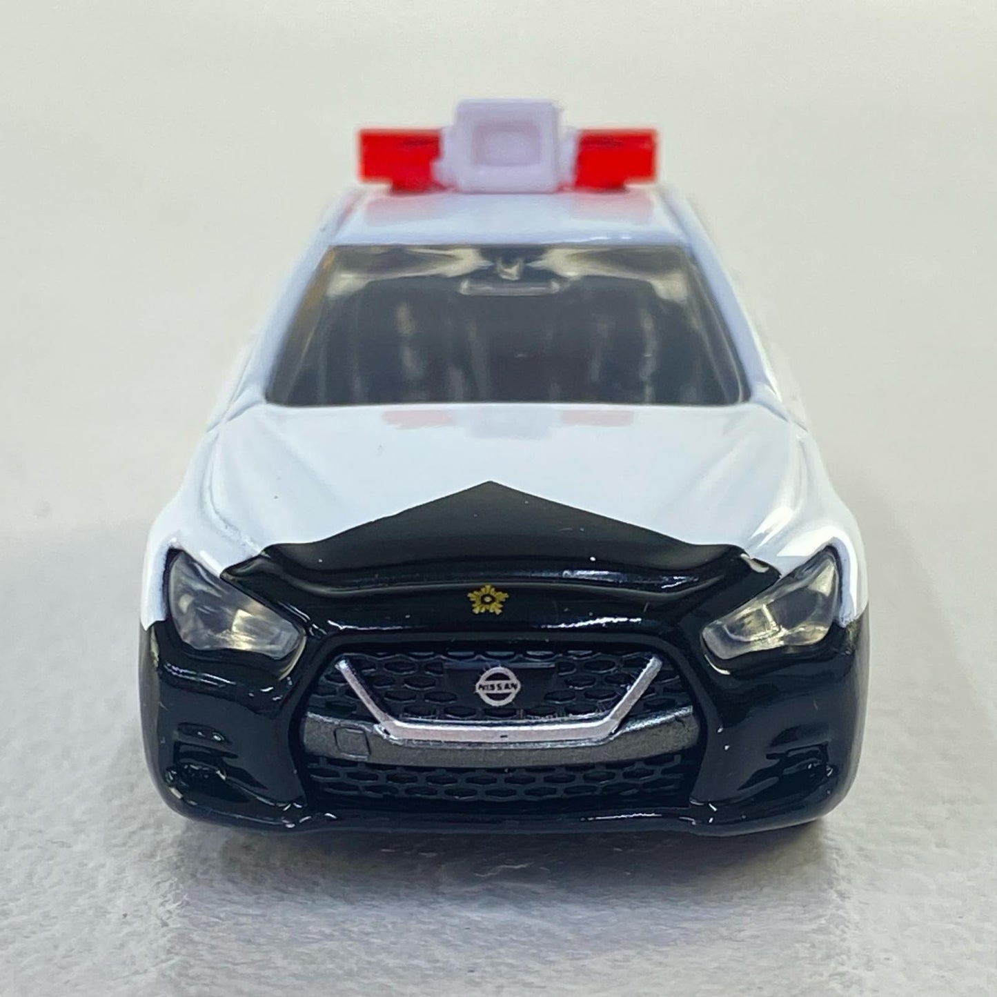 Nissan Skyline Patrol Car "Tomica No. 33" [Figure]