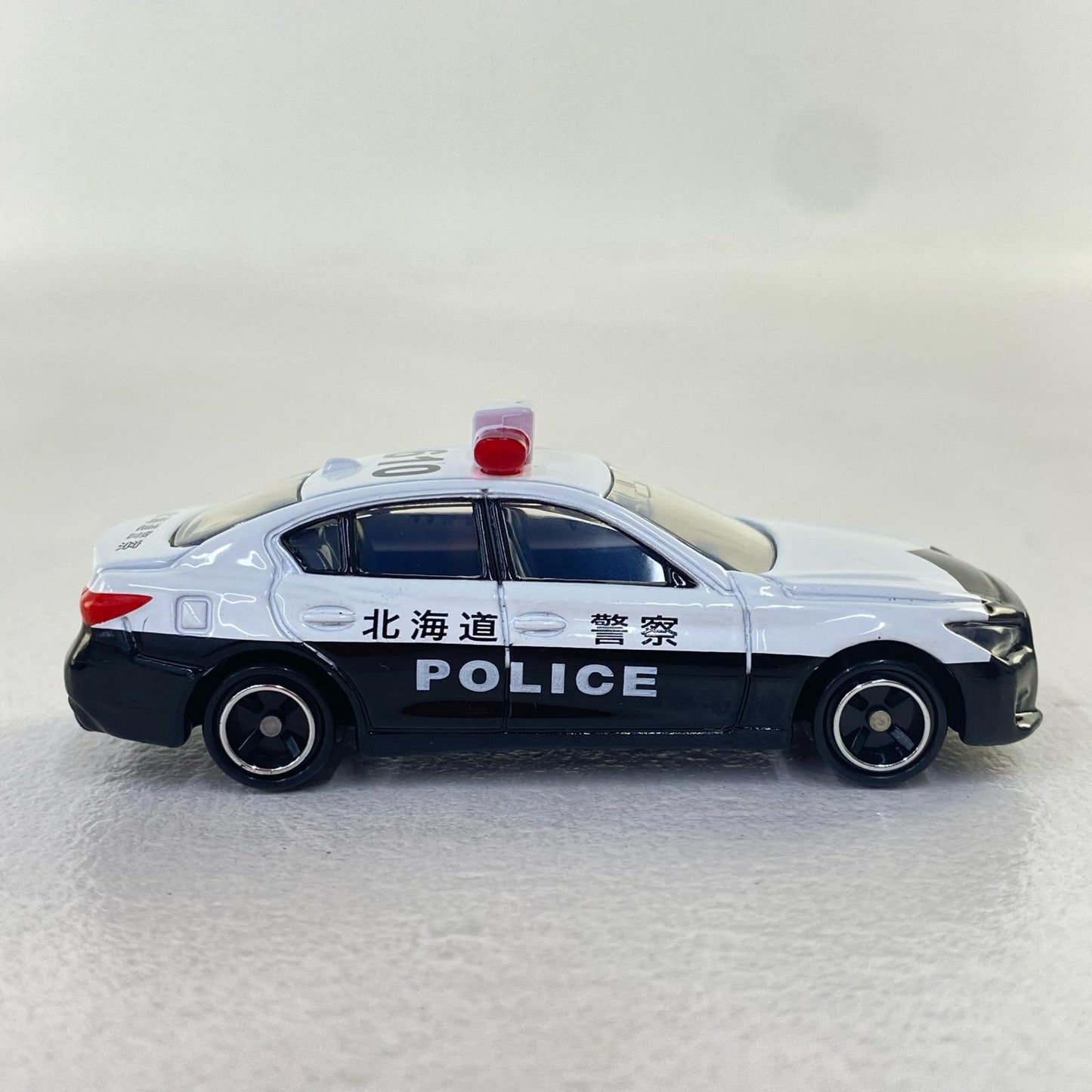 Nissan Skyline Patrol Car "Tomica No. 33" [Figure]