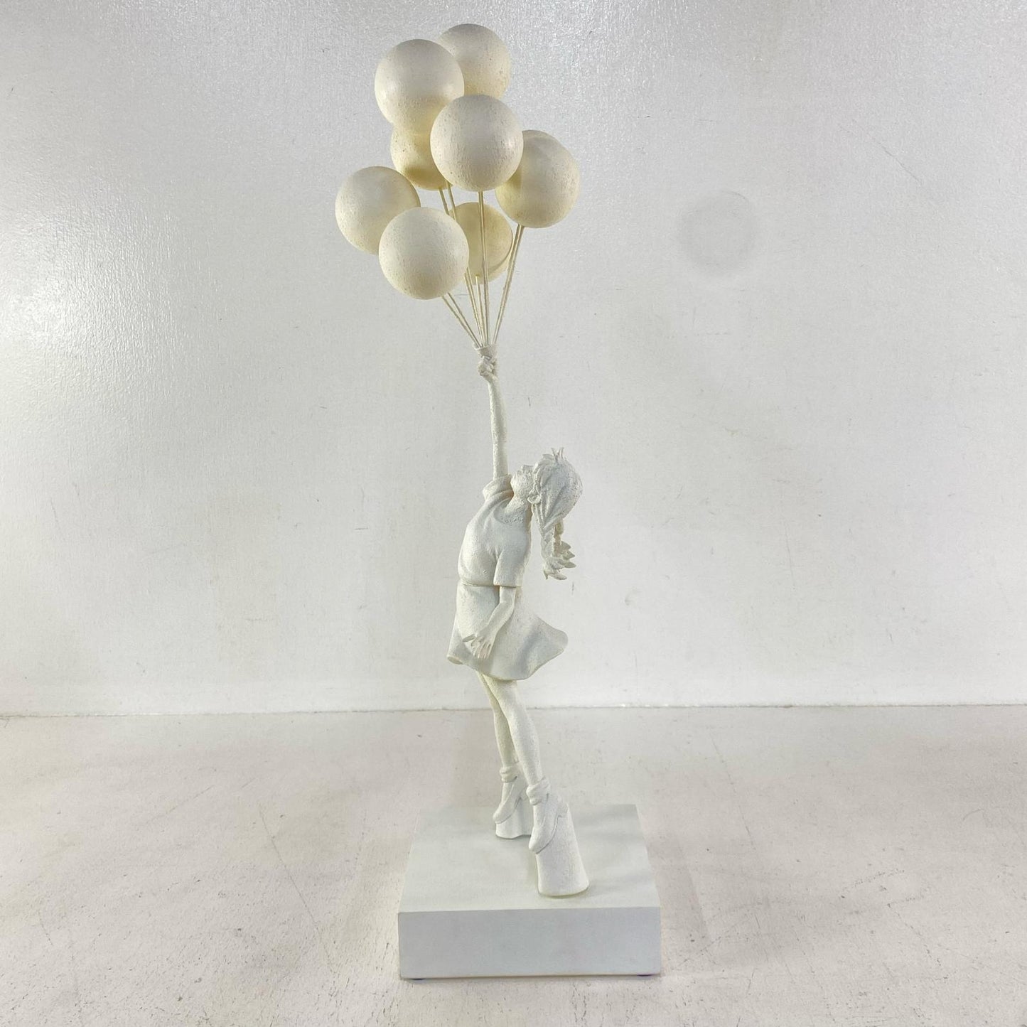 FLYING BALLOONS GIRL GESSO Ver.? [Figure]