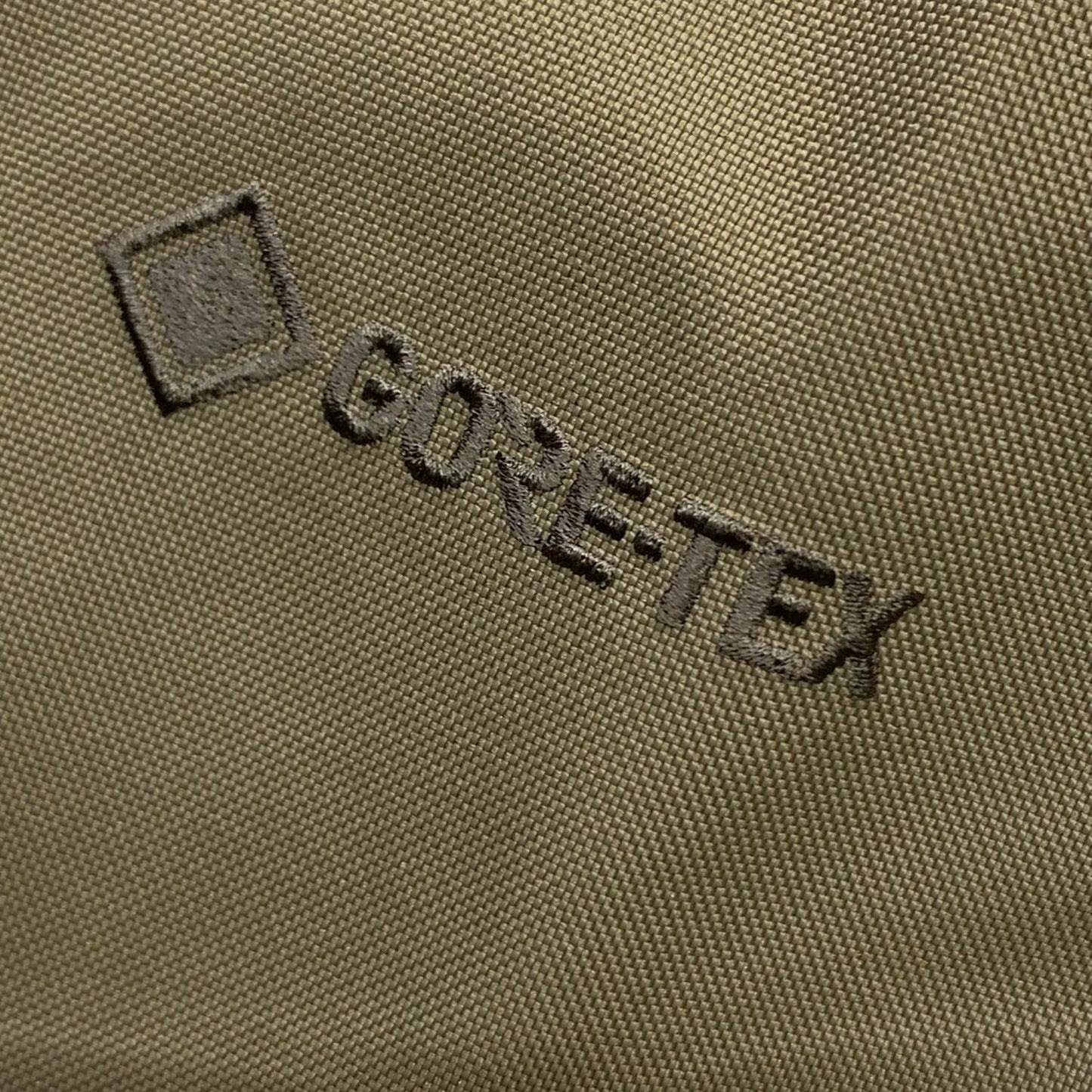 GOLDWIN | ゴールドウィン GORE-TEX 3L Blouson ナイロンジャケット ベージュ サイズ：L