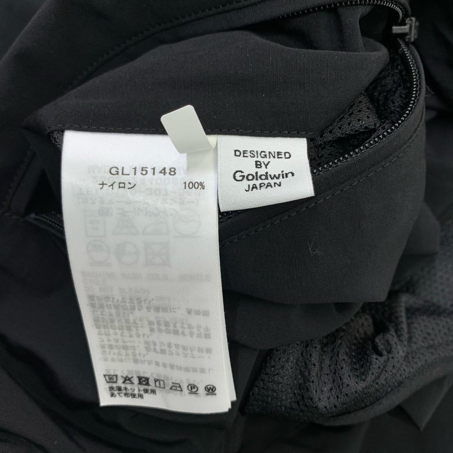 GOLDWIN | Goldwin Relaxed Nylon Two-button Jacket Tailored Jacket Black Size: L