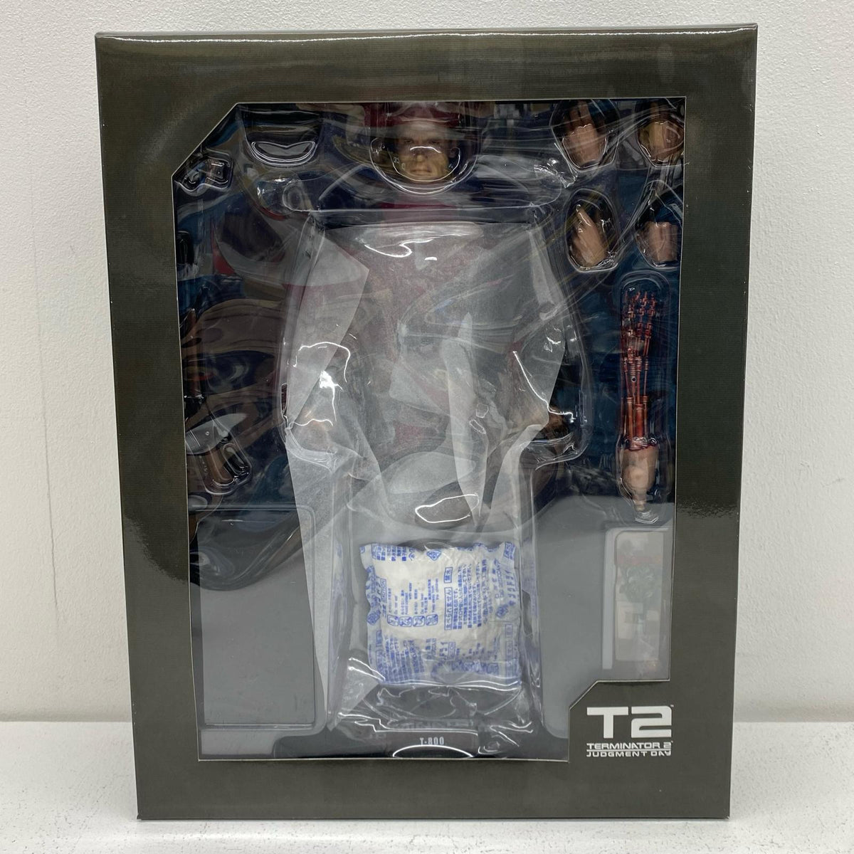 フィギュア T-800「ターミネーター2」ムービー・マスターピース1/6アクションフィギュア T-800 ムービー・マスターピース【フィギュア】【加古川物流】