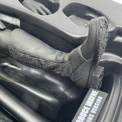 フィギュア ブルース・ウェイン(バットスーツ・ビギンズ版)「バットマンビギンズ」ムービー・マスターピース1/6アクションフィギュアトイサピエンス限定 ブルース・ウェイン ムービー・マスターピース トイサピエンス限定【フィギュア】【加古川物流】