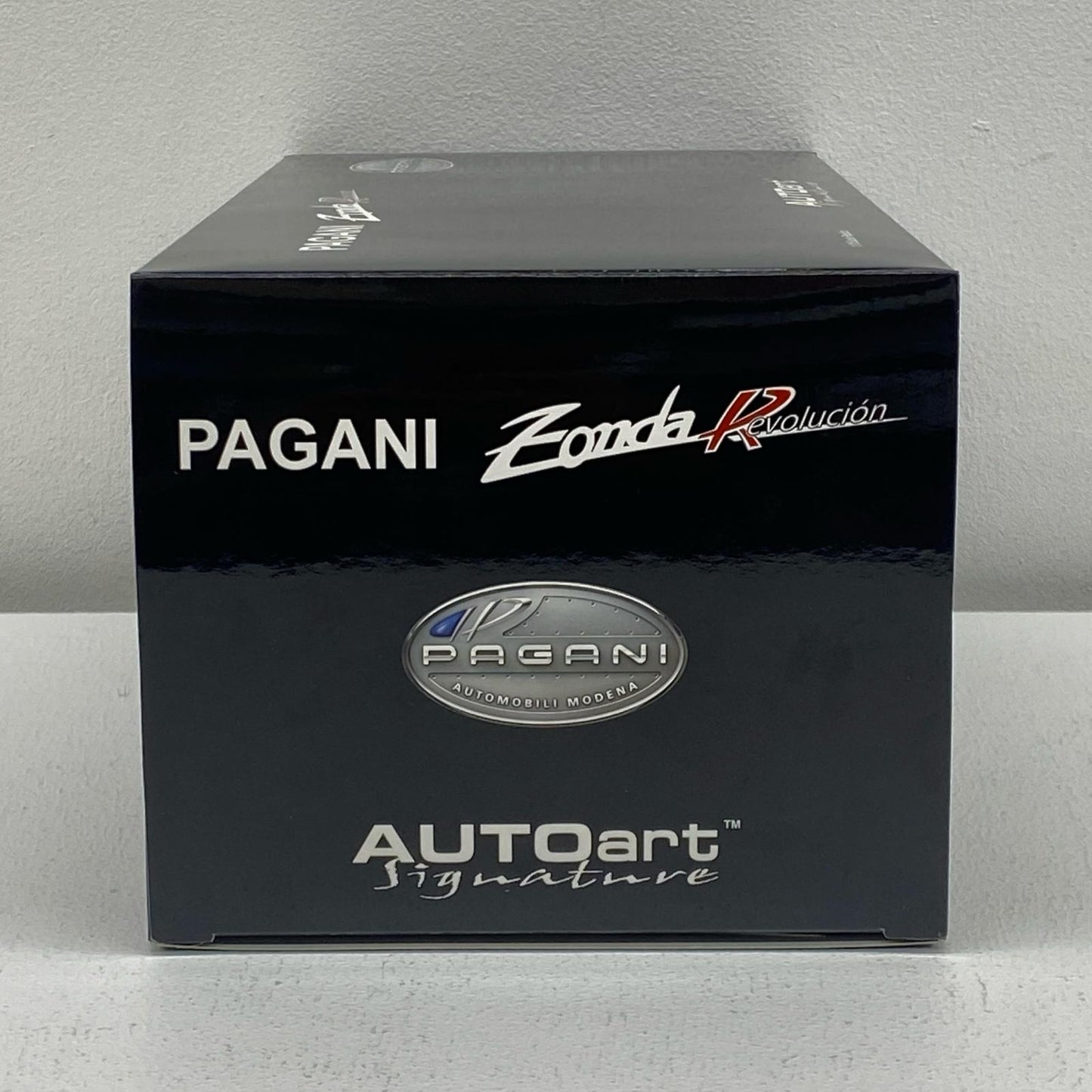 PAGANI Zonda Revolucion Carbon Black