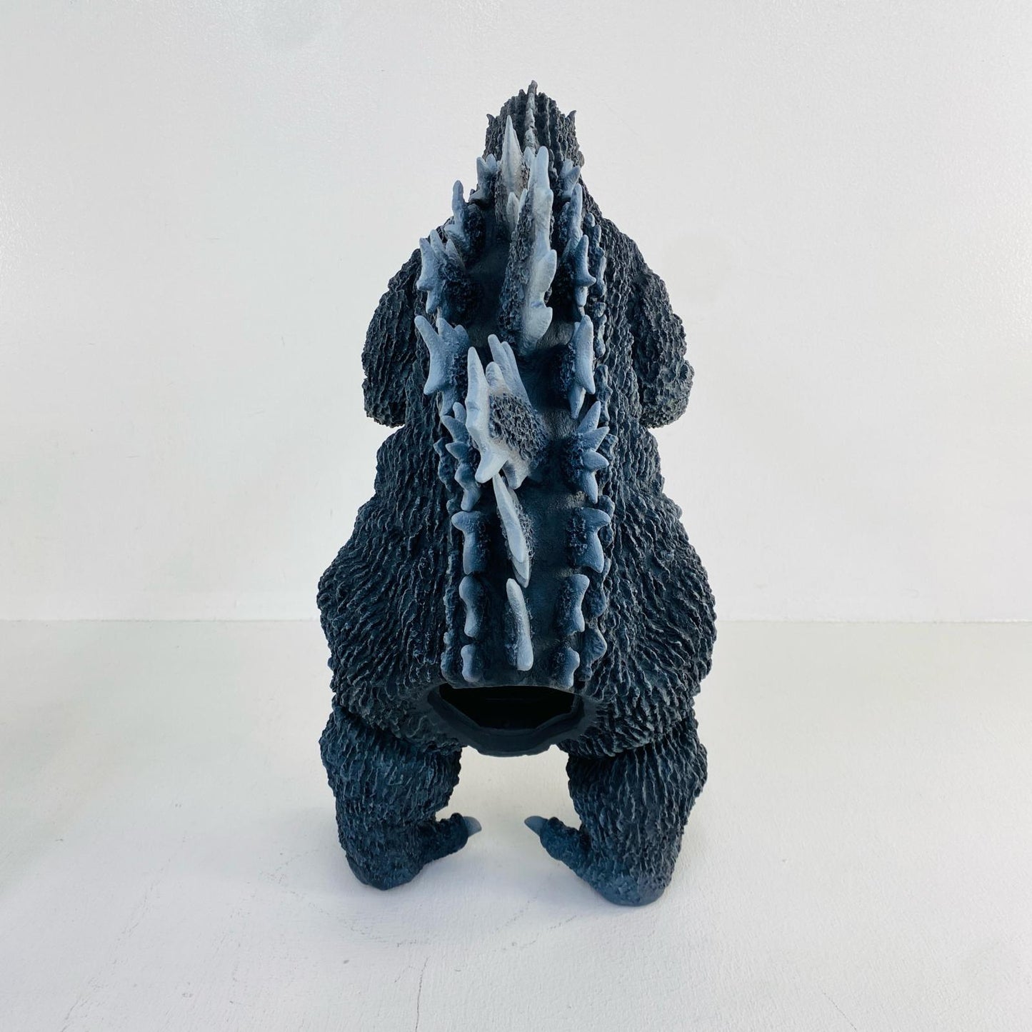 Godzilla (1954) Shonen Rick Limited Edition "Godzilla" FAVORITE SCULPTORS LINE Gigantic Series Pre-painted PVC & ABS Complete Figure (Some assembly required) Shonen Rick & Godzilla Store Exclusive [Figure]
