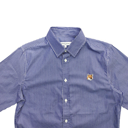 MAISON KITSUNE | メゾンキツネ フォックスヘッド クラシック ストライプ シャツ 長袖シャツ ブルー サイズ：39