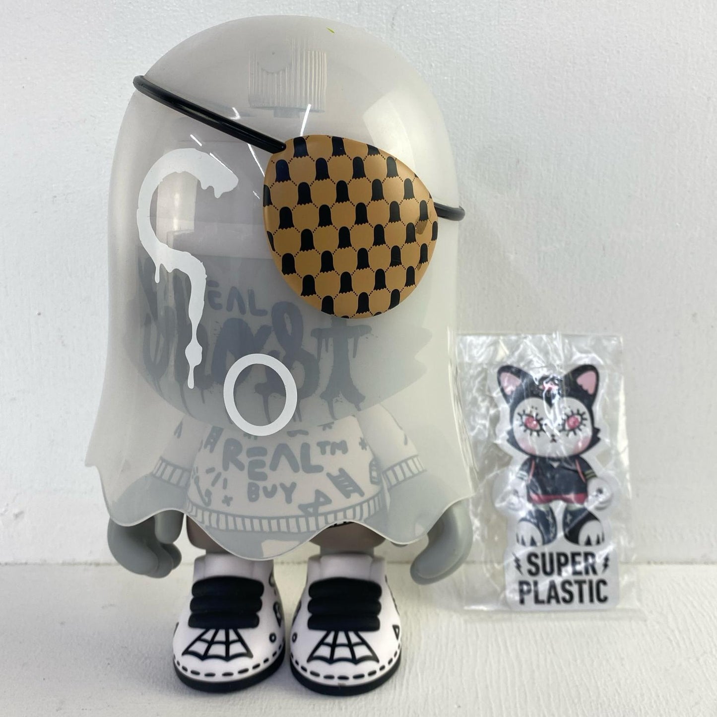 Super Plastic x Super Ghost Gray [Figure]