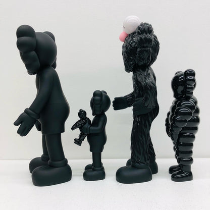 KAWS FAMILY BLACK [Figure]