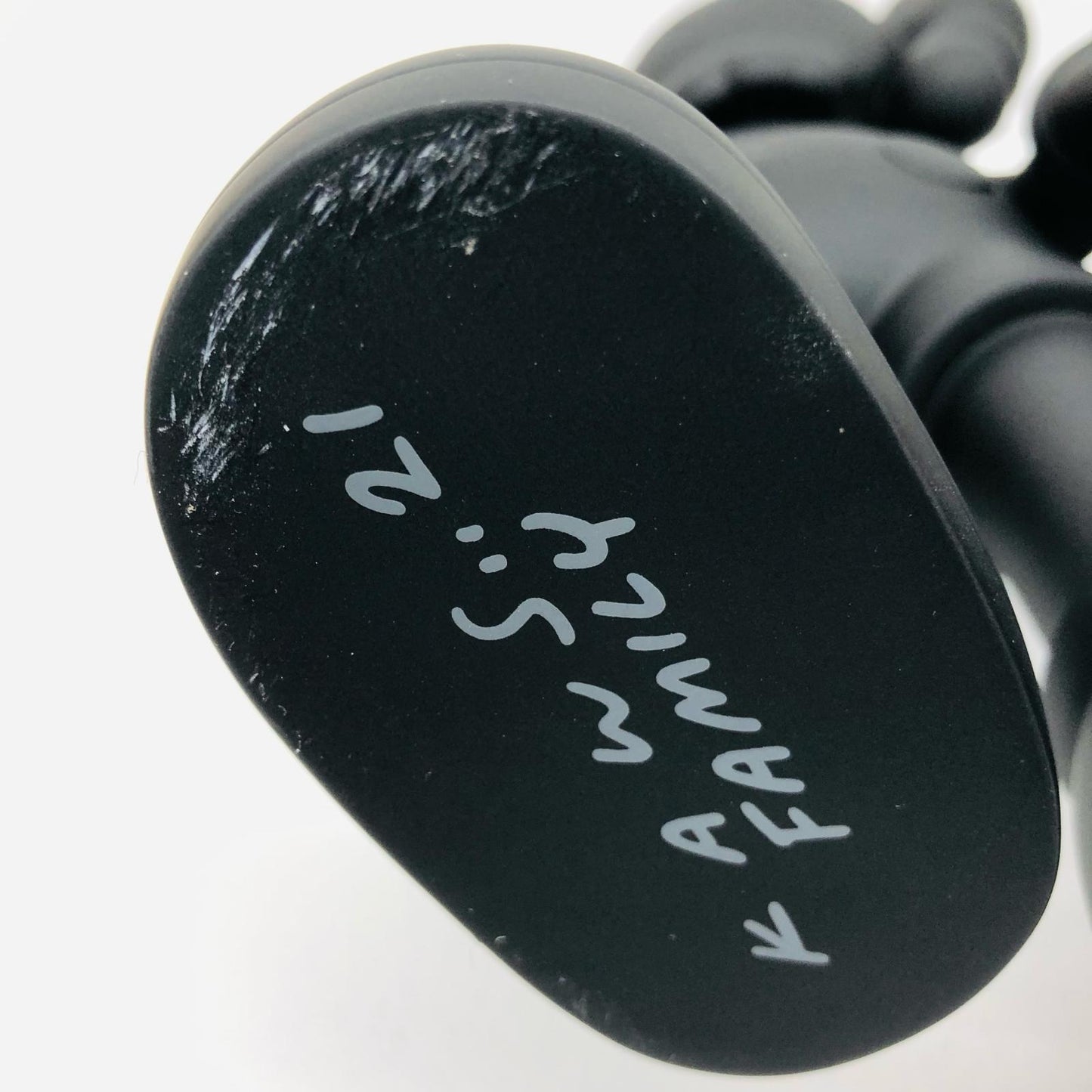 KAWS FAMILY BLACK [Figure]
